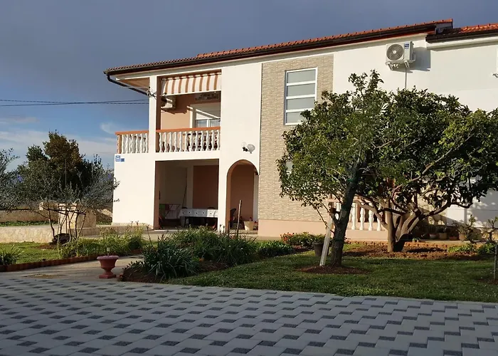 Apartman With Parking Space Vrsi, Zadar - 14211 Vrsi
