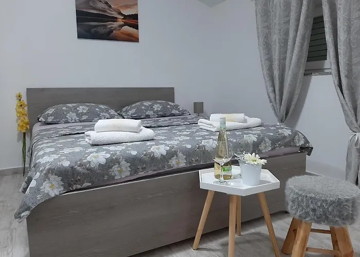 Apartman With Parking Space Vrsi, Zadar - 14211 Vrsi